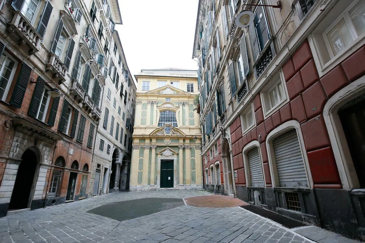 Family Luxury Rooms Genoa Guest house